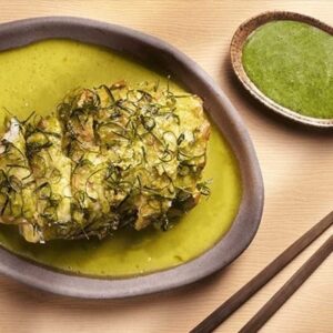 Ức gà đút lò phủ lá chanh